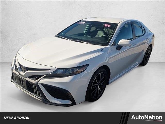 2024 Toyota Camry SE AWD