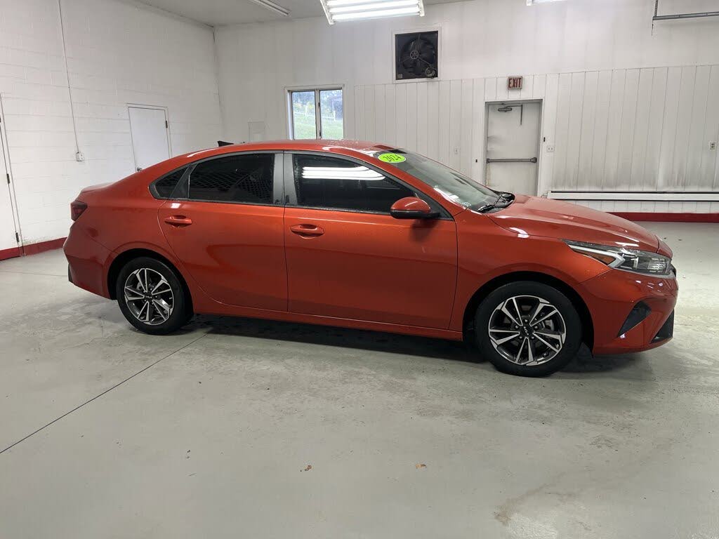 2024 Kia Forte LXS FWD
