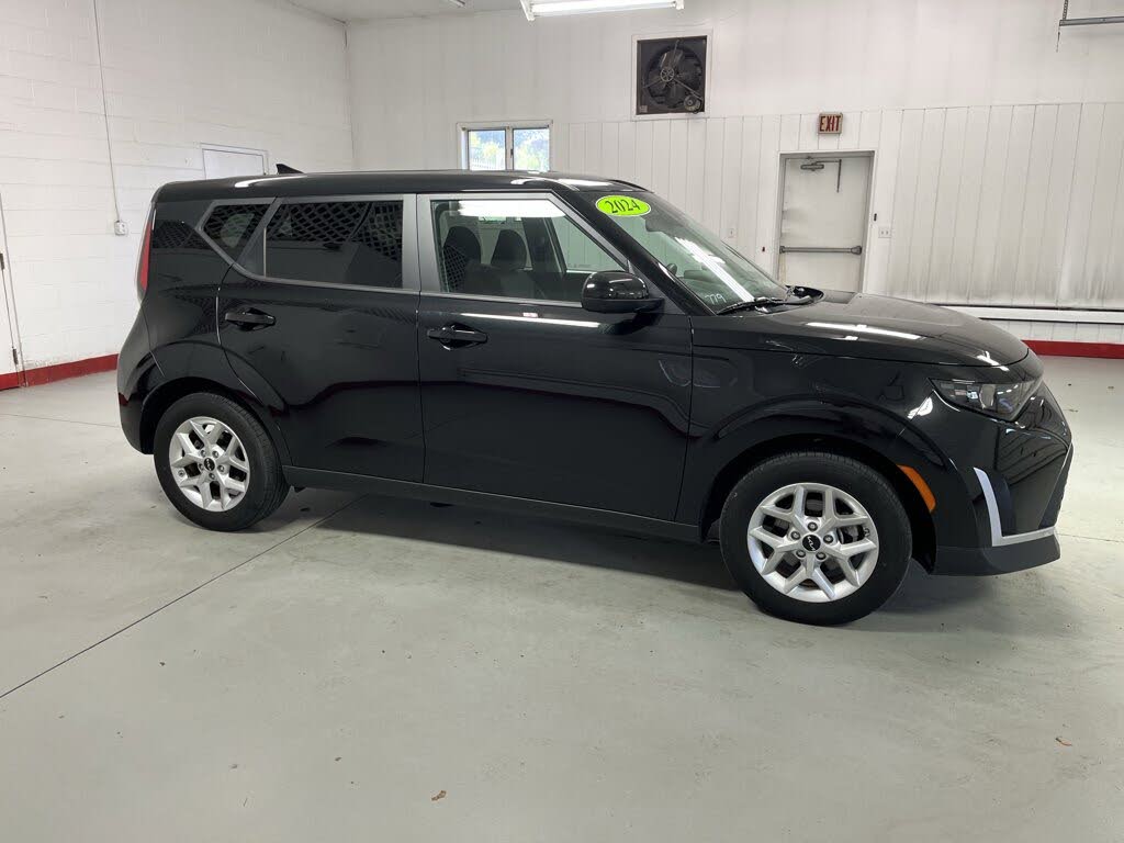 2024 Kia Soul LX FWD