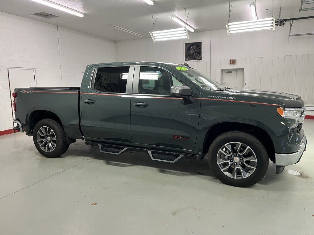 2025 Chevrolet Silverado 1500 LT Crew Cab 4WD