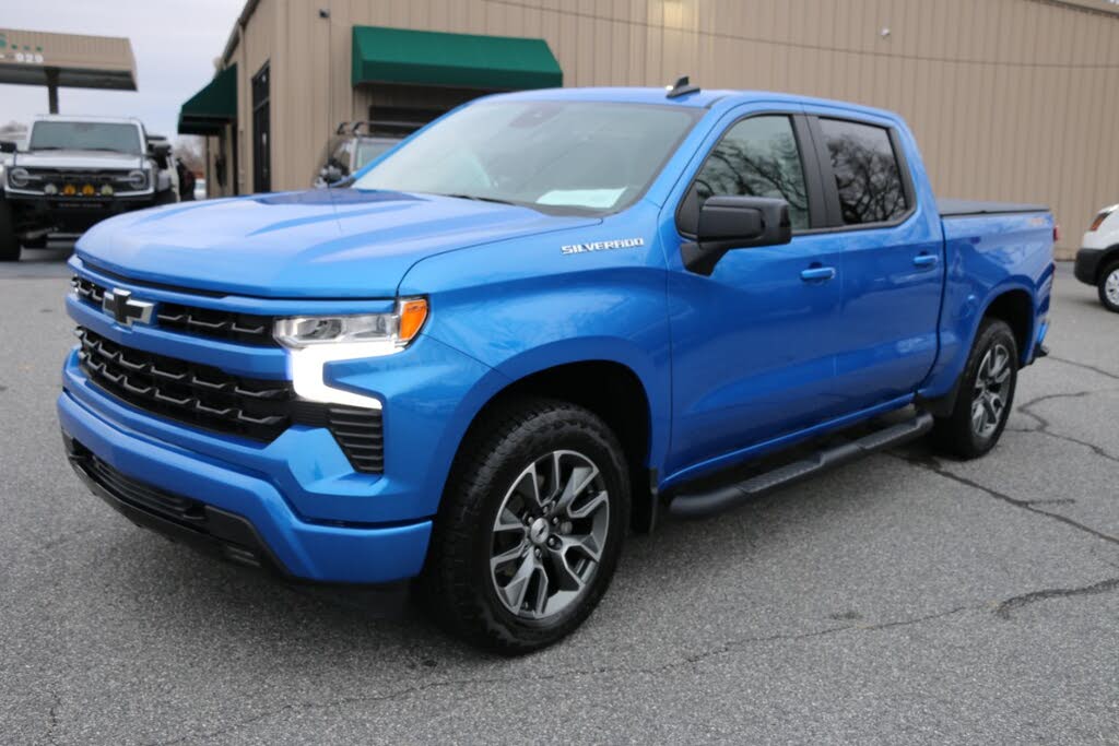 2025 Chevrolet Silverado 1500 RST Crew Cab 4WD