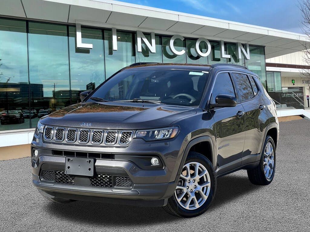 2023 Jeep Compass Latitude Lux 4WD