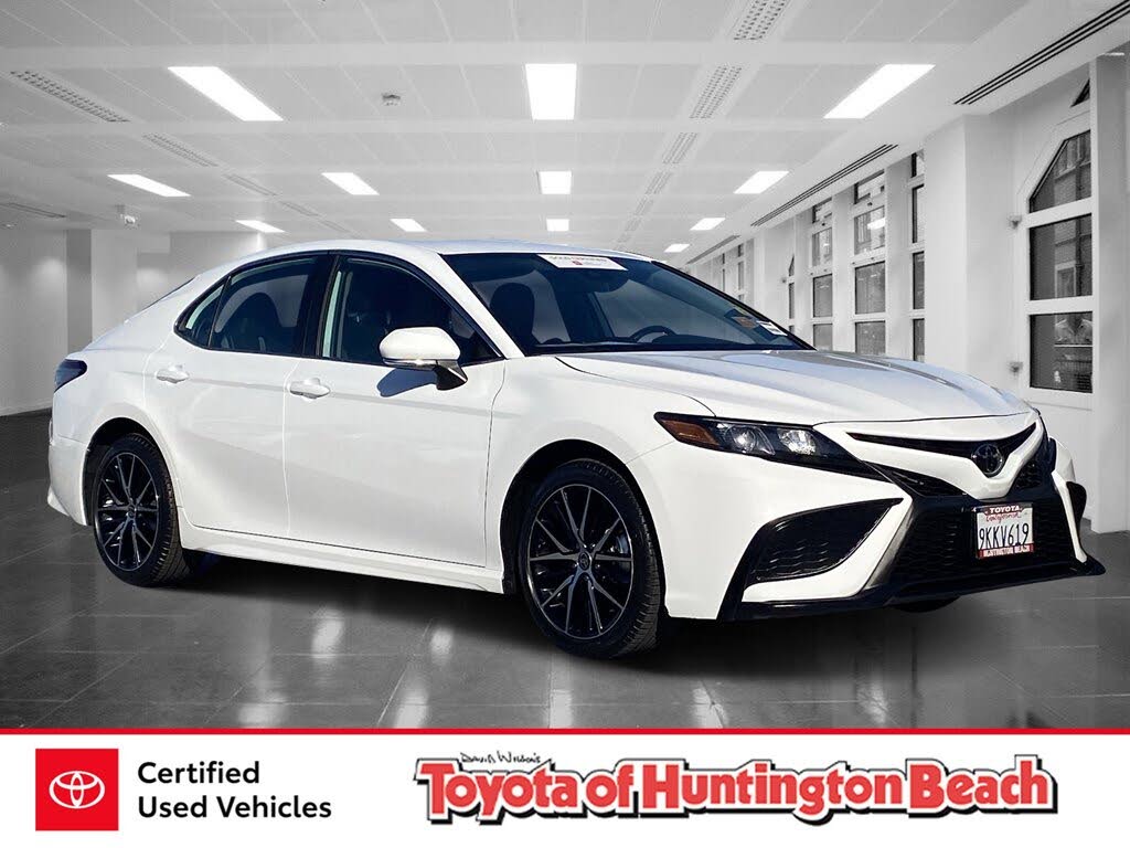 2024 Toyota Camry SE FWD