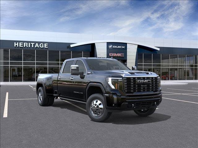 2026 GMC Sierra 3500HD Denali Ultimate Crew Cab 4WD