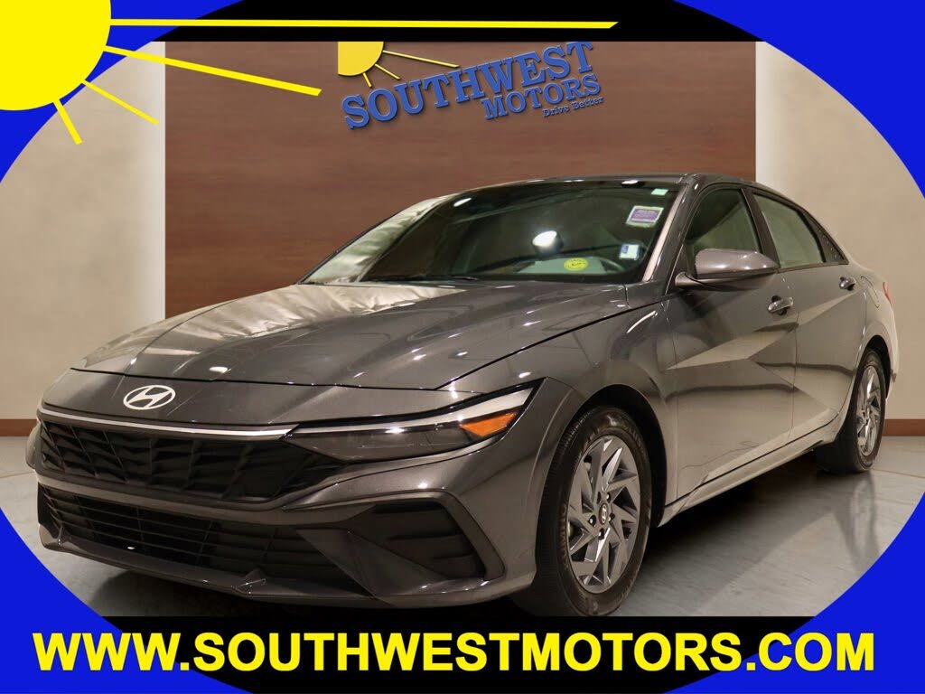 2024 Hyundai Elantra SEL FWD