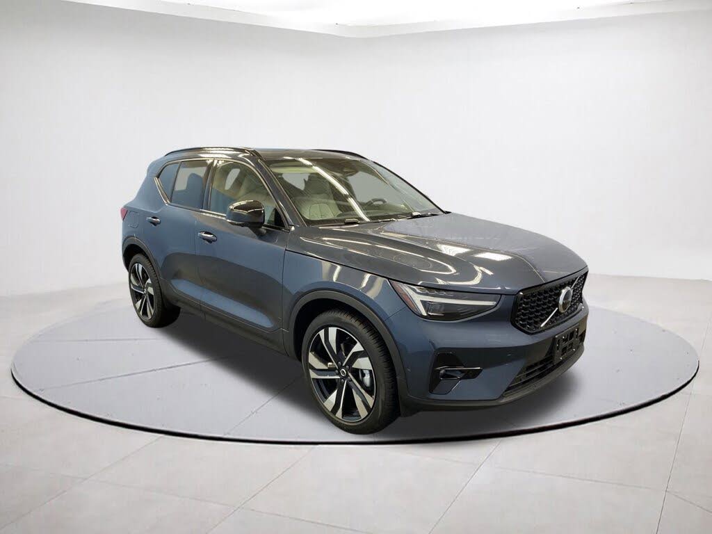 2026 Volvo XC40 B5 Ultra AWD