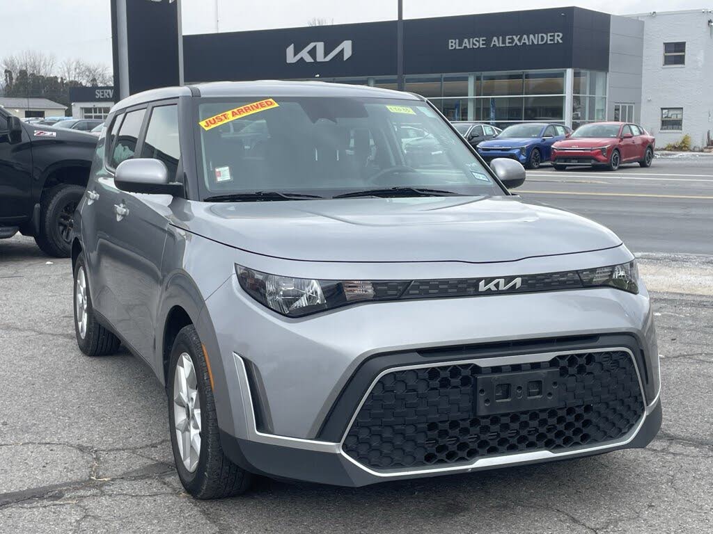 2024 Kia Soul LX FWD