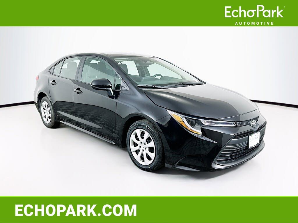 2025 Toyota Corolla LE FWD