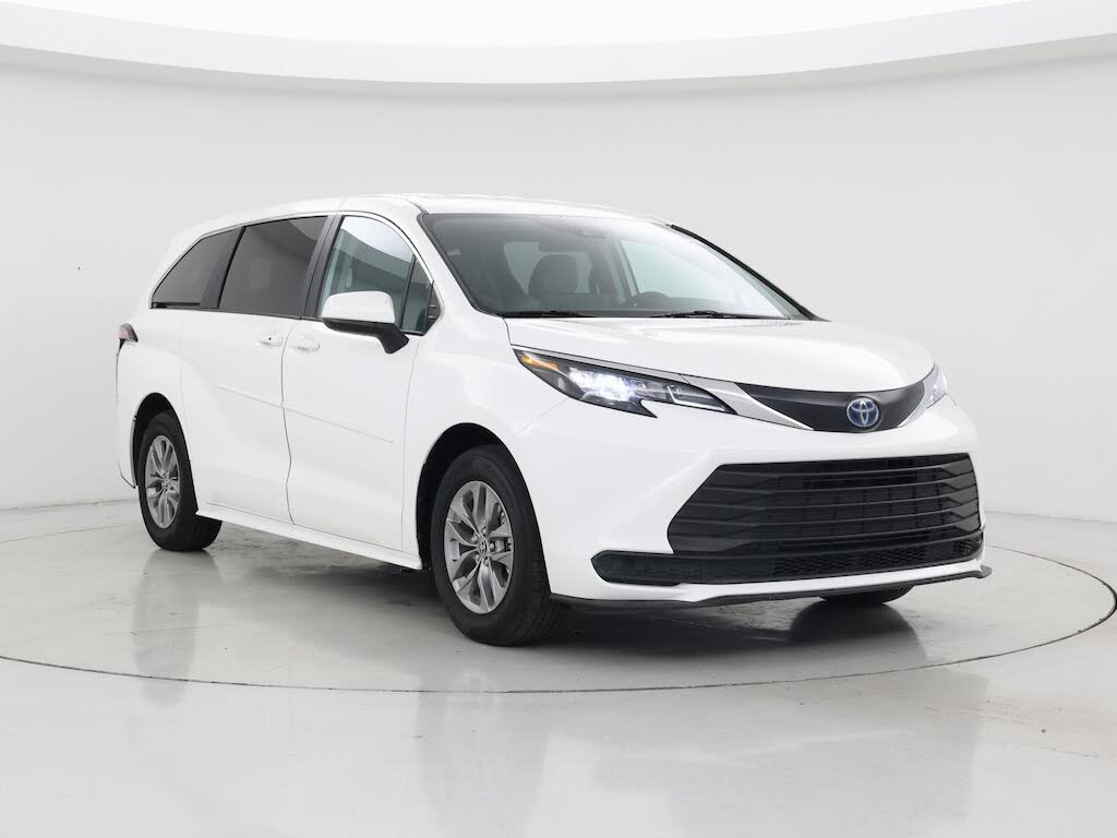 2024 Toyota Sienna LE 8-Passenger AWD