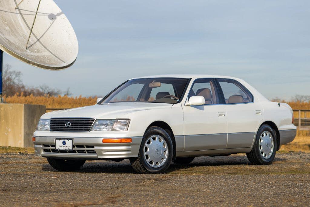 1995 Lexus LS 400 RWD