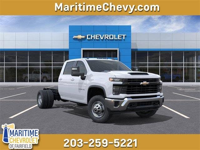 2025 Chevrolet Silverado 3500HD Chassis Work Truck Crew Cab 4WD