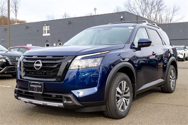2025 Nissan Pathfinder SL 4WD
