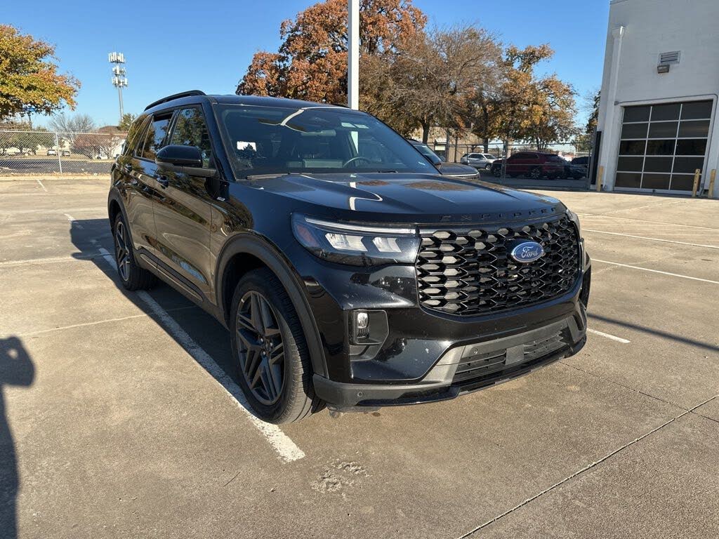 2025 Ford Explorer ST-Line AWD