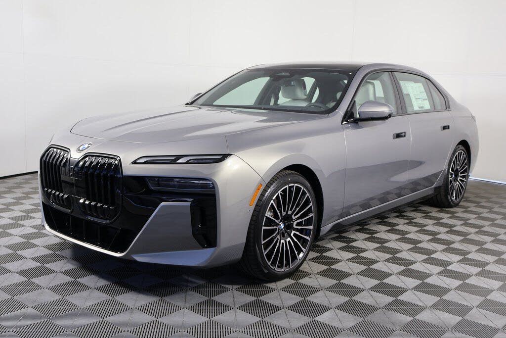 2026 BMW 7 Series 740i RWD
