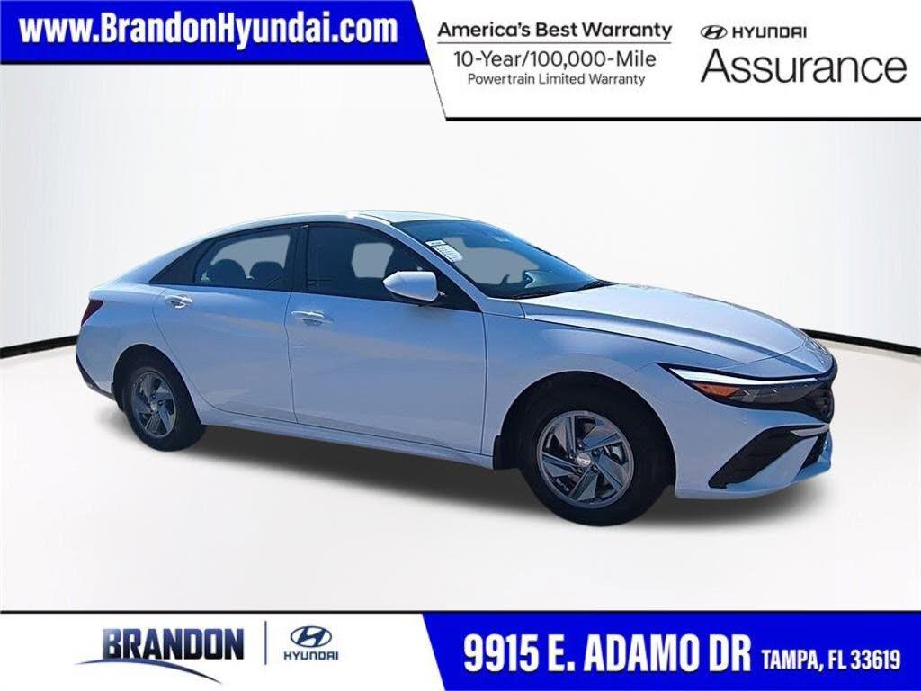 2026 Hyundai Elantra SE FWD