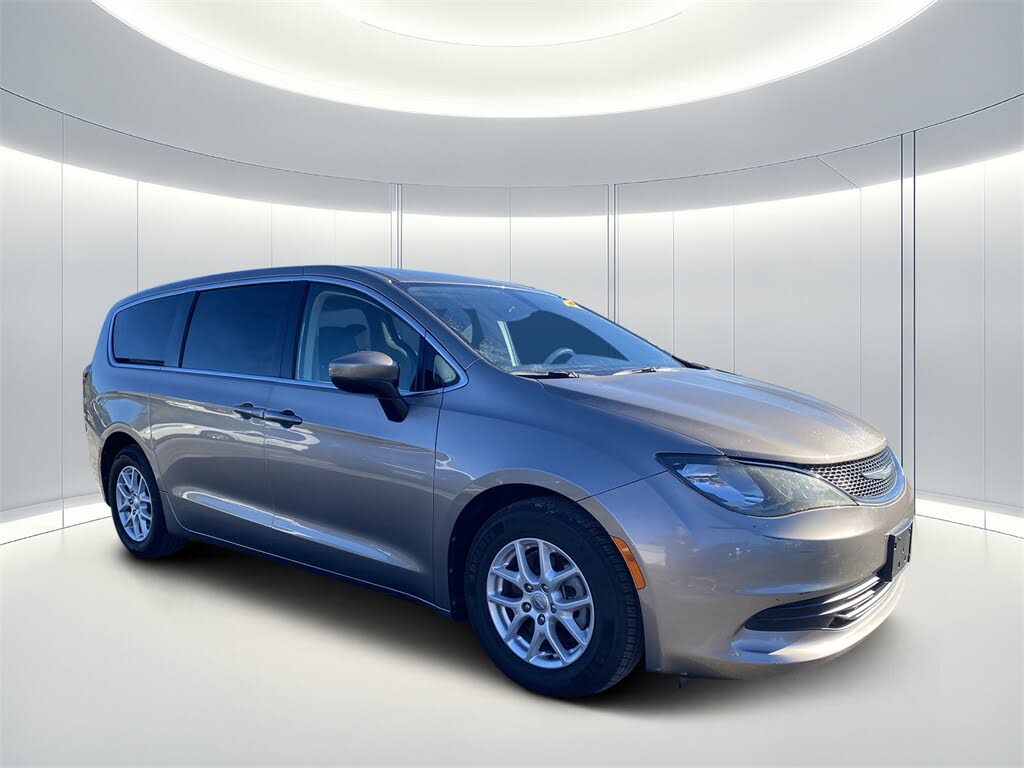 2017 Chrysler Pacifica LX FWD