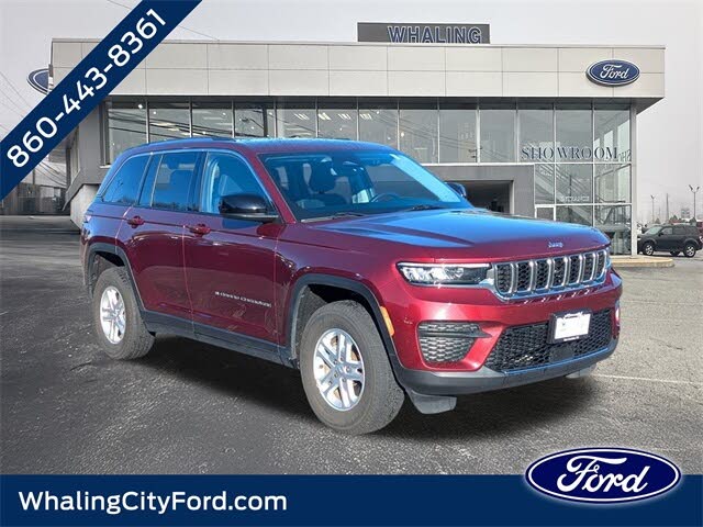 2023 Jeep Grand Cherokee Laredo 4WD