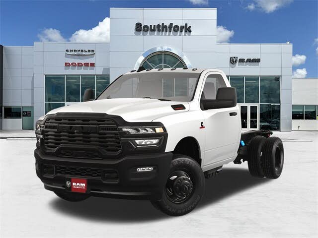 2025 RAM 3500 Chassis Tradesman Regular Cab DRW RWD