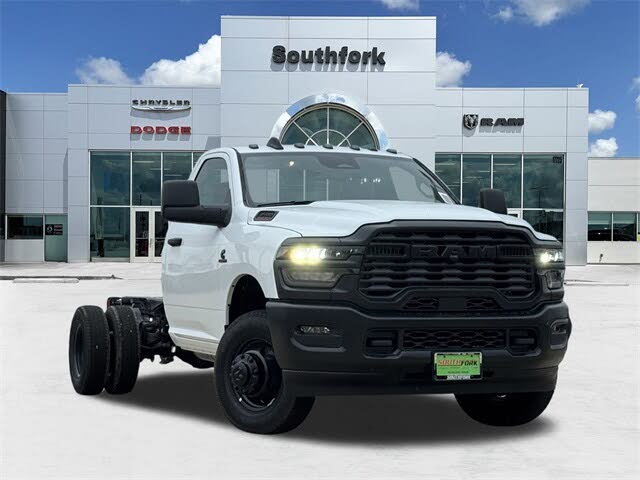 2025 RAM 3500 Chassis Tradesman Regular Cab LB DRW 4WD