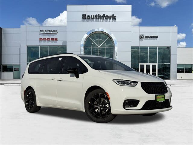 2026 Chrysler Pacifica Limited FWD