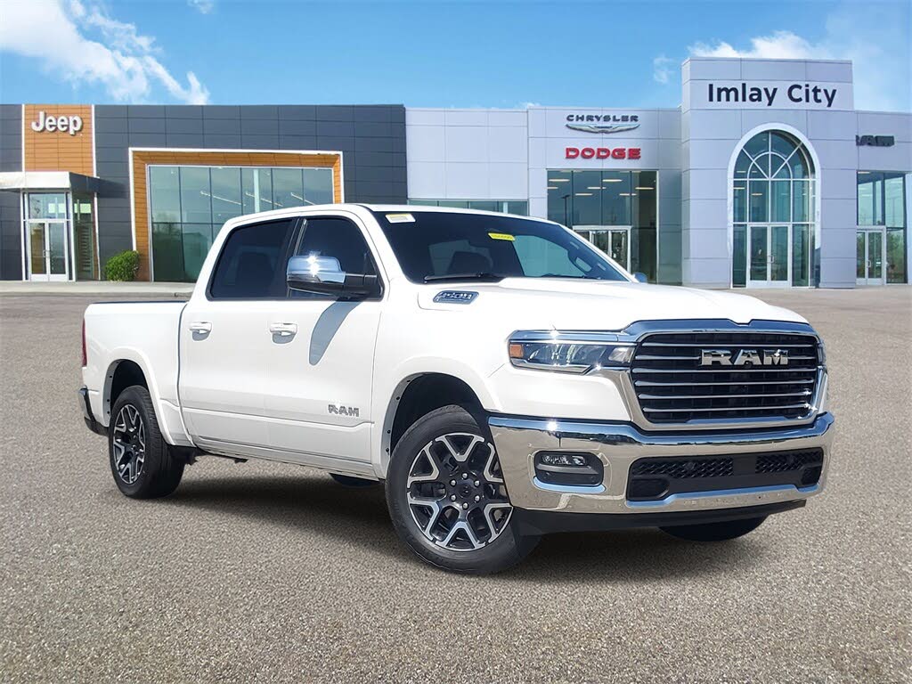 2026 RAM 1500 Laramie Crew Cab 4WD