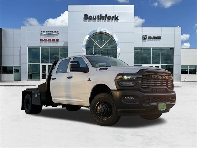 2026 RAM 3500 Chassis Tradesman Crew Cab LB DRW 4WD