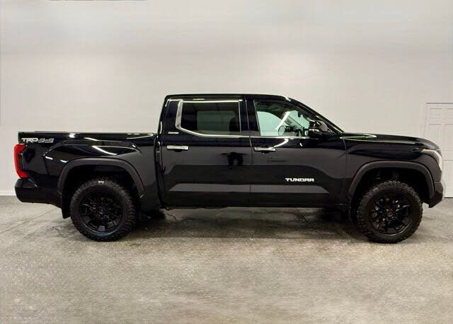 2022 Toyota Tundra Limited CrewMax Cab 4WD