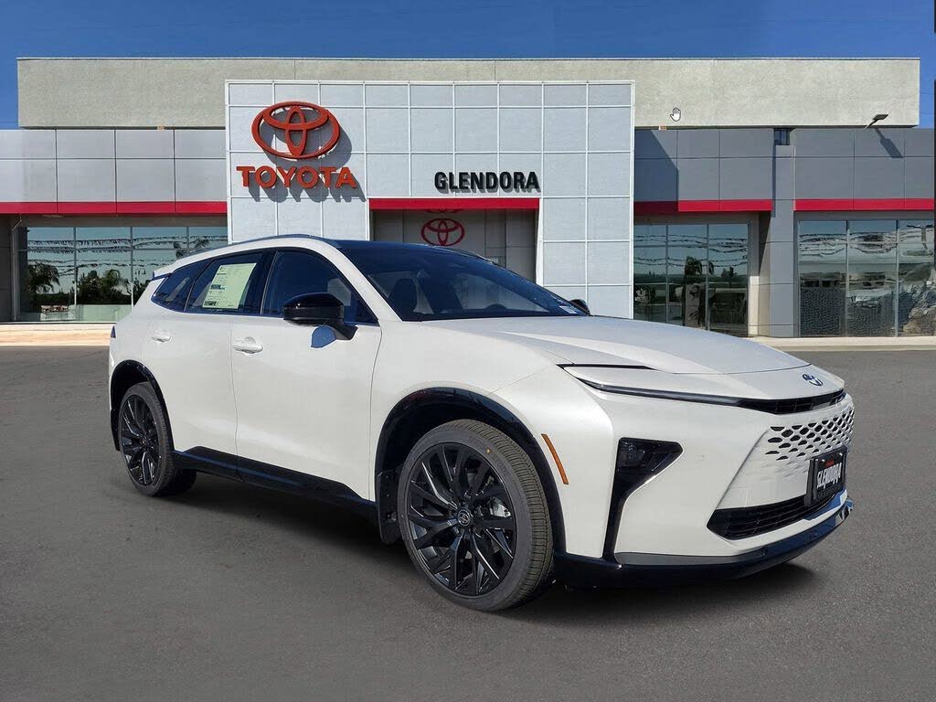 2025 Toyota Crown Signia Limited AWD