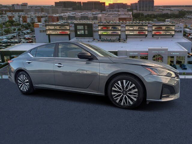 2024 Nissan Altima 2.5 SV FWD