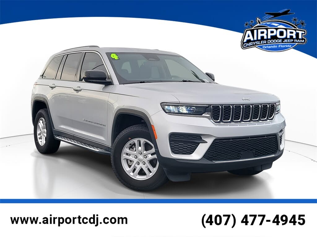 2024 Jeep Grand Cherokee Laredo 4WD