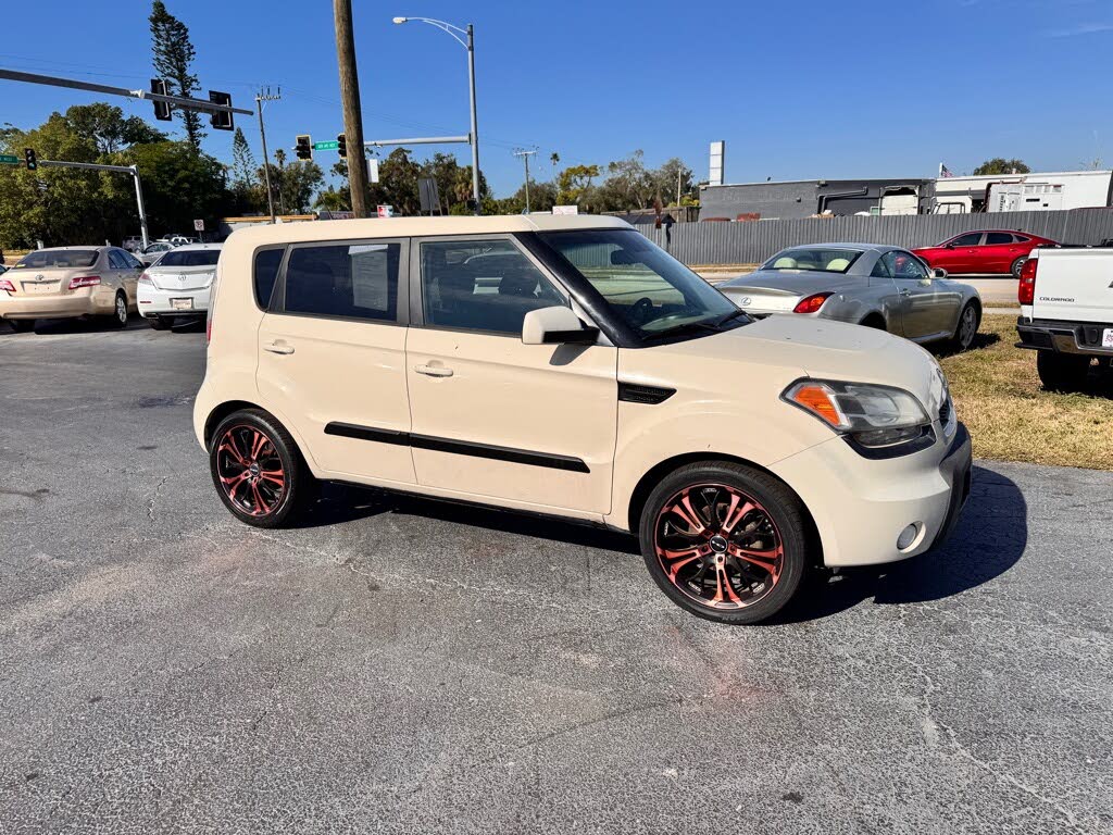 2011 Kia Soul +