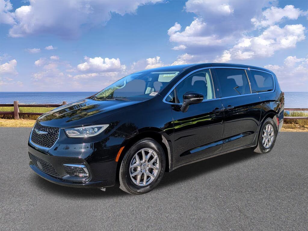 2024 Chrysler Pacifica Touring L FWD