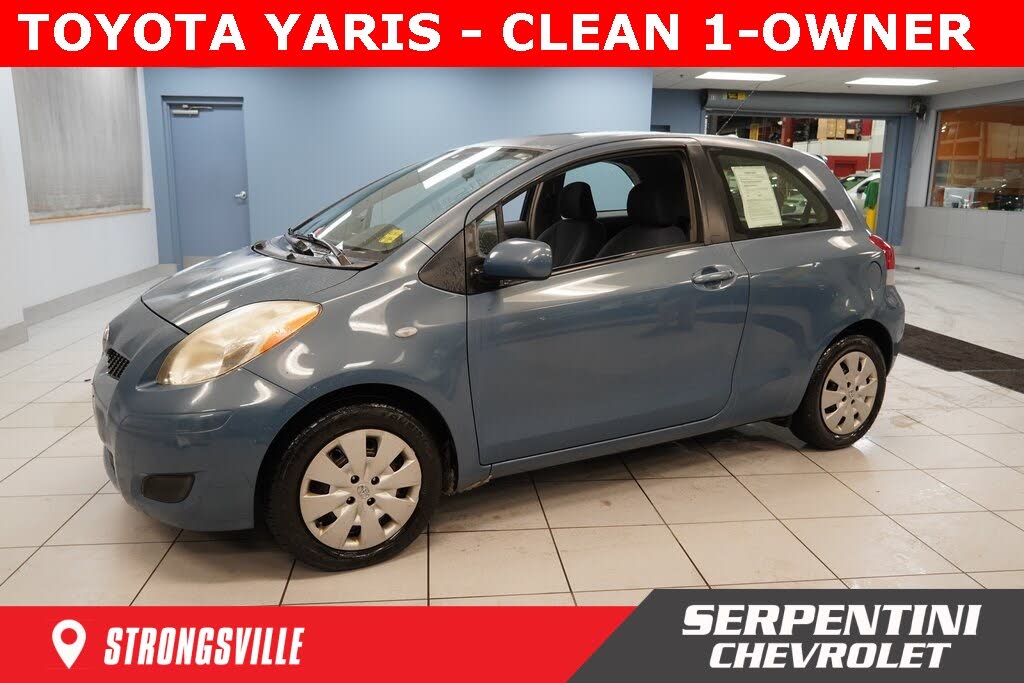 2011 Toyota Yaris 2dr Hatchback