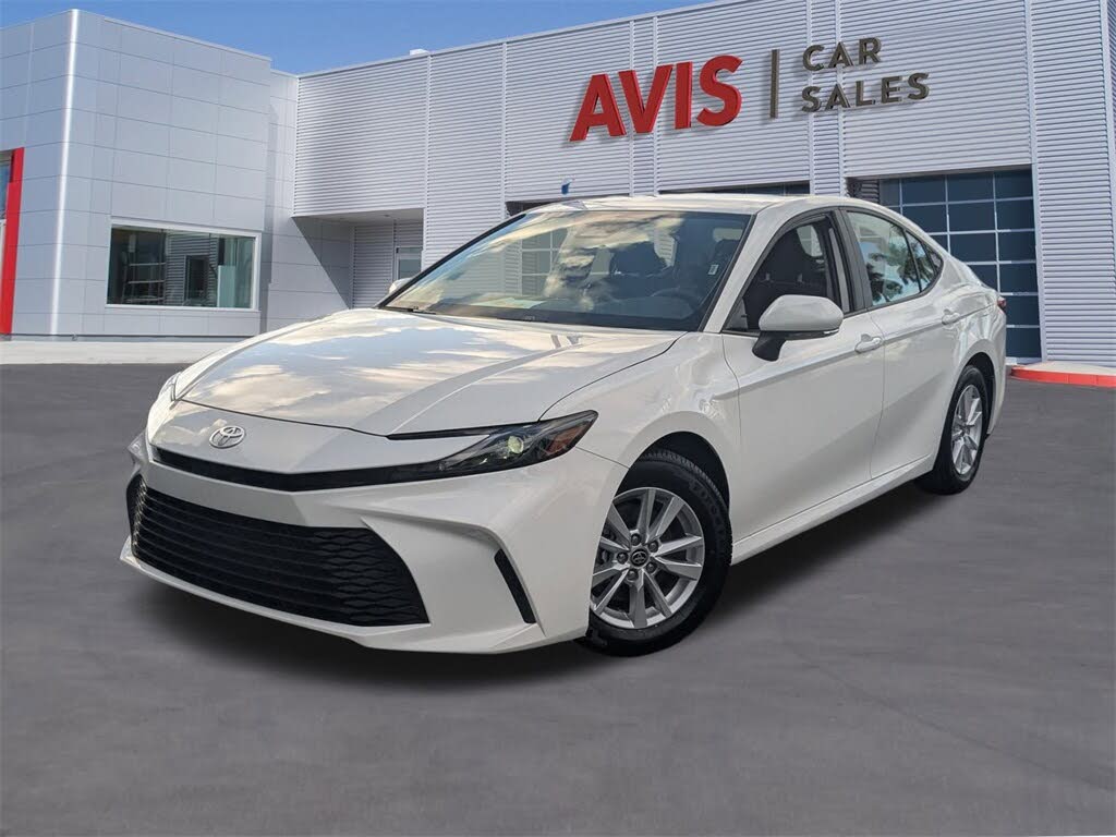 2025 Toyota Camry LE FWD