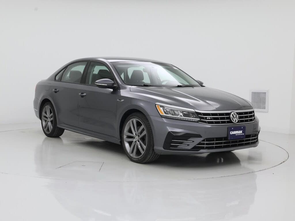2018 Volkswagen Passat 2.0T R-Line FWD