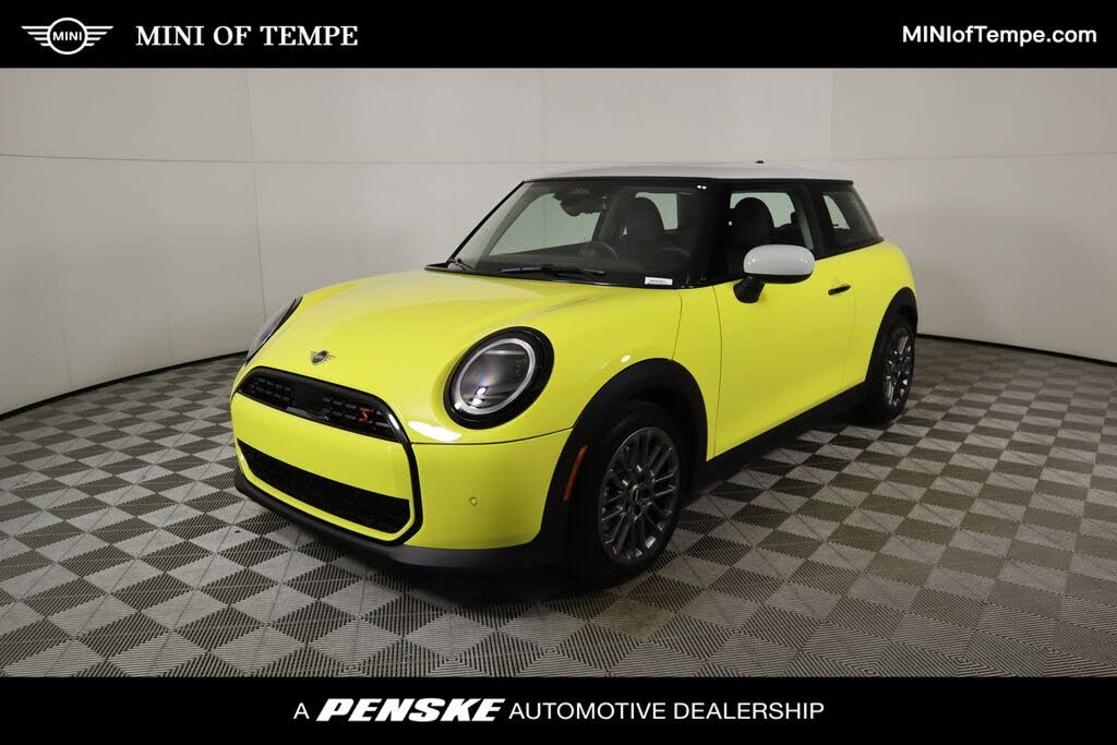2025 MINI Cooper S Signature Trim 2-door Hatchback