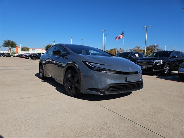 2025 Toyota Prius LE FWD