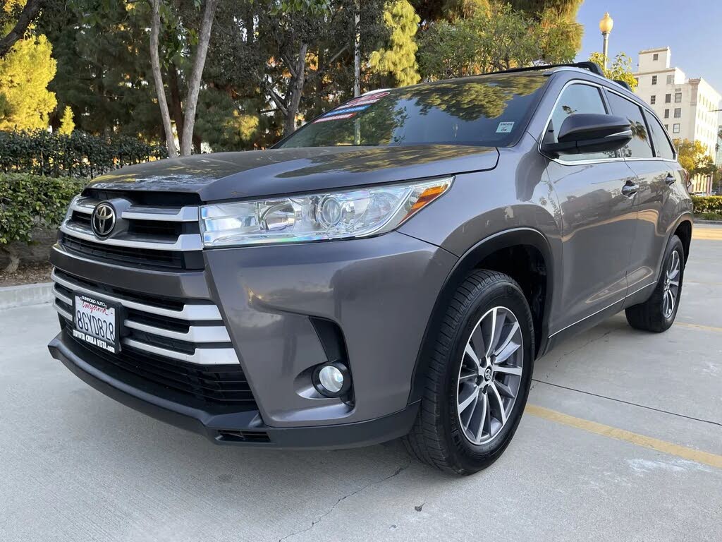 2019 Toyota Highlander XLE FWD