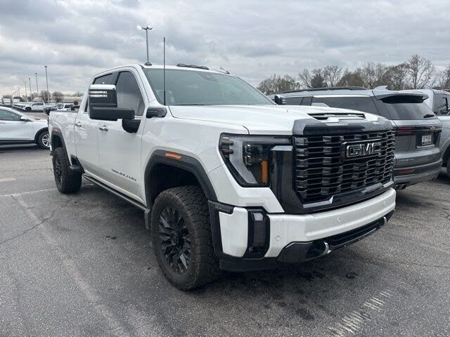 2024 GMC Sierra 3500HD Denali Ultimate Crew Cab 4WD