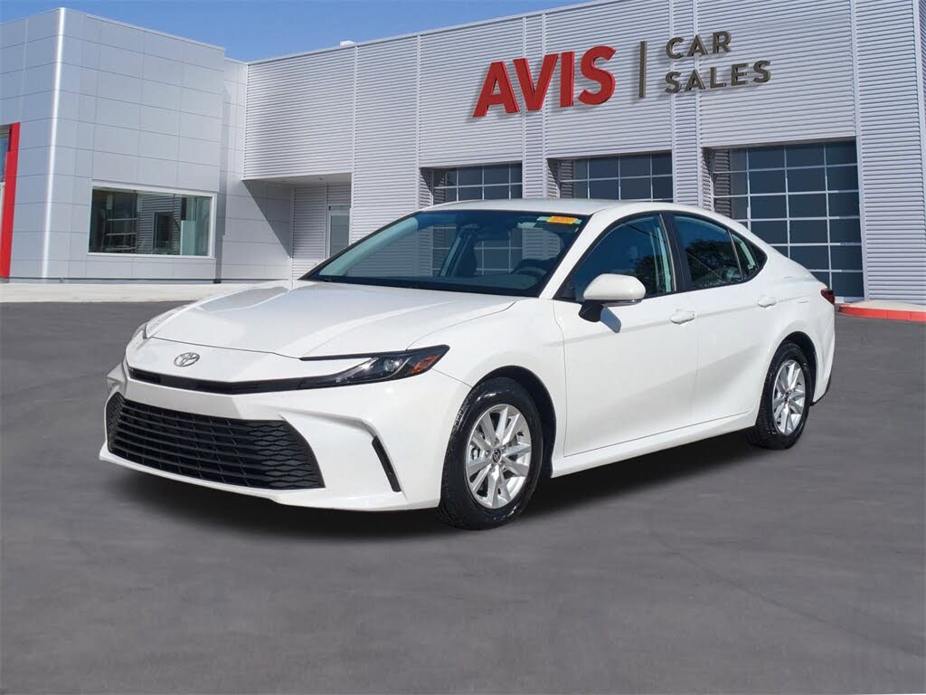 2025 Toyota Camry LE FWD