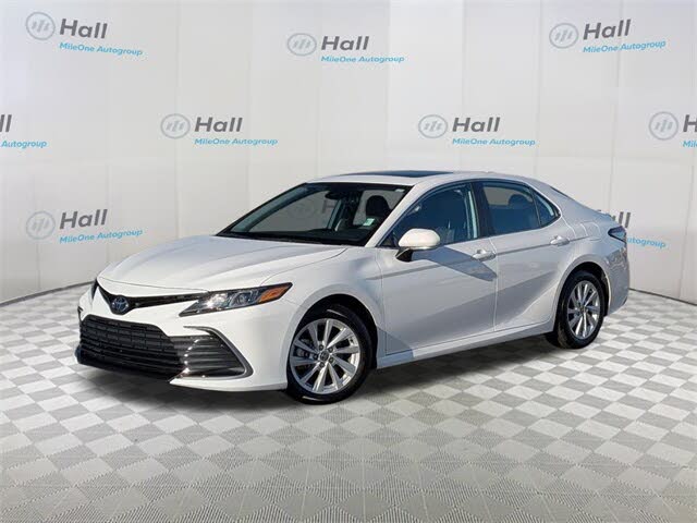 2024 Toyota Camry LE FWD