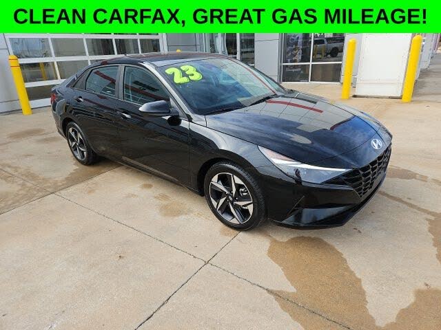 2023 Hyundai Elantra SEL FWD