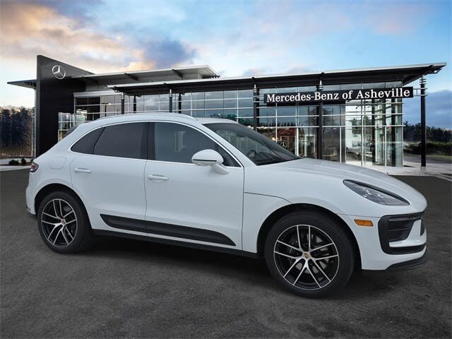 2024 Porsche Macan AWD