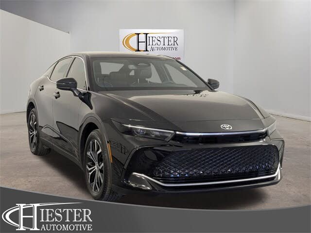 2025 Toyota Crown XLE AWD