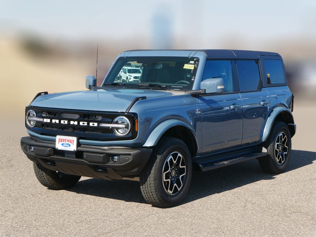 2025 Ford Bronco Outer Banks 4-Door 4WD