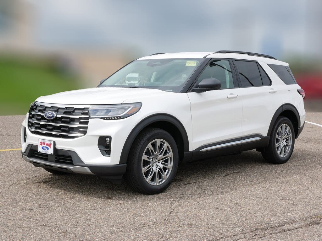 2025 Ford Explorer Active AWD
