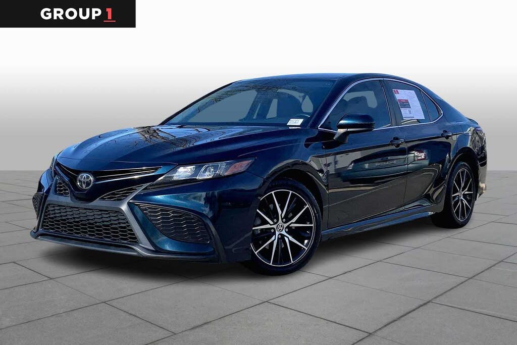 2021 Toyota Camry SE FWD