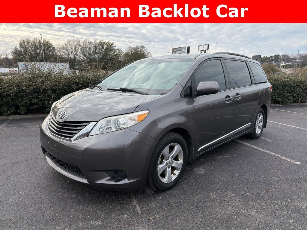 2013 Toyota Sienna LE 7-Passenger