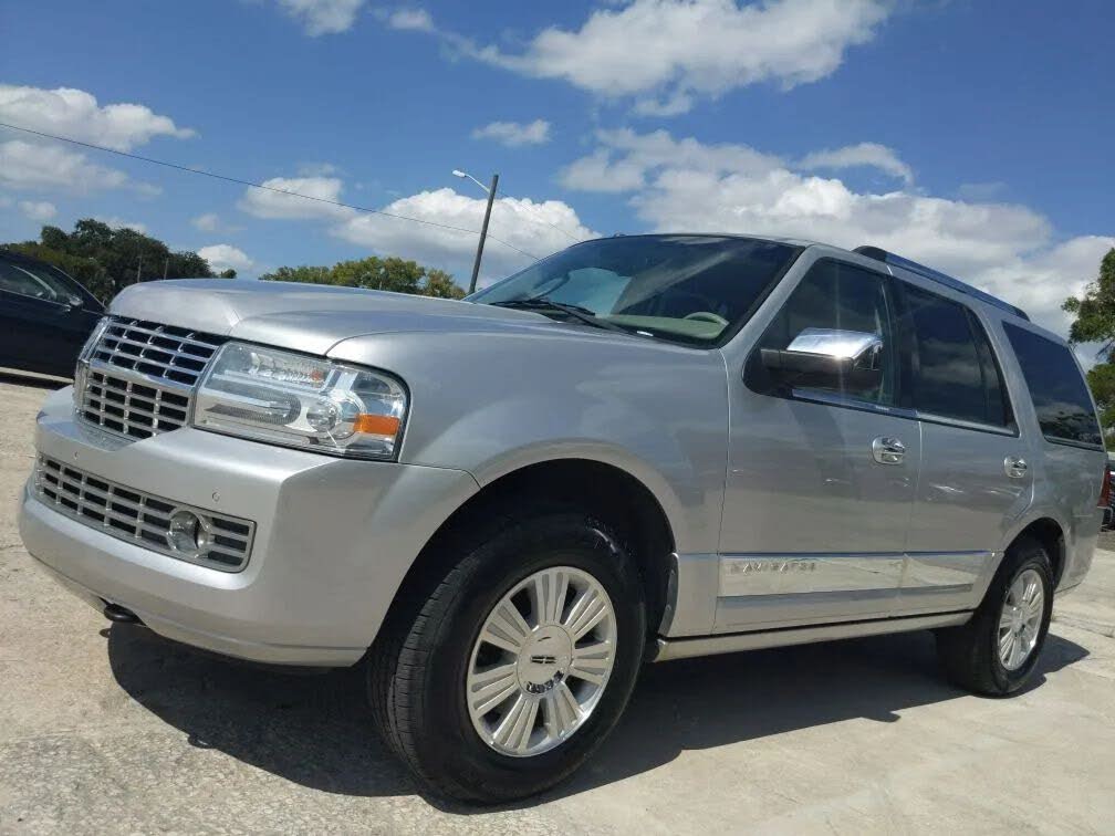 2013 Lincoln Navigator RWD