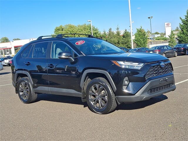 2022 Toyota RAV4 Hybrid XLE Premium AWD